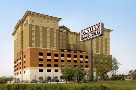 Drury Inn &amp; Suites Near La Cantera