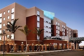 Hyatt Place Fort Lauderdale Airport &amp; Cruise Port