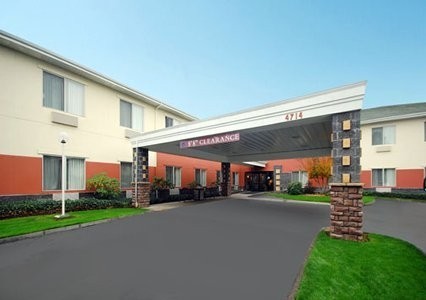 Comfort Suites Vancouver