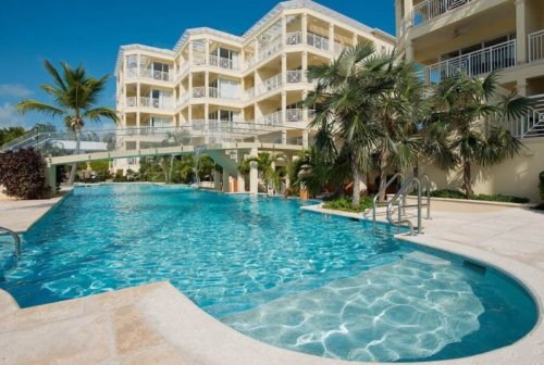 bungalowswindsongreefpool2
