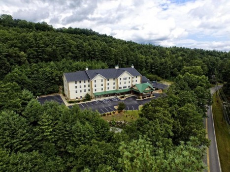 Hampton Inn &amp; Suites Cashiers-Sapphire Valley