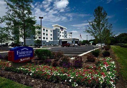 Fairfield Inn &amp; Suites Smithfield