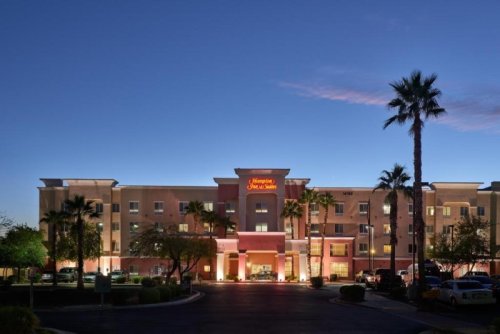 hamptoninnsuitesPHXSRHX