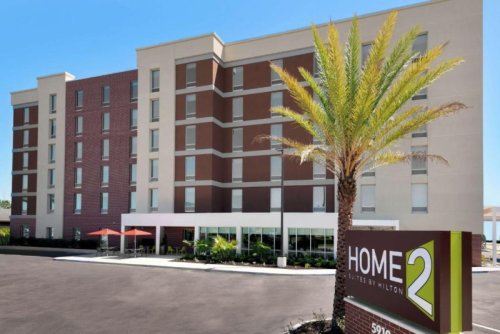 home2 suites near universal