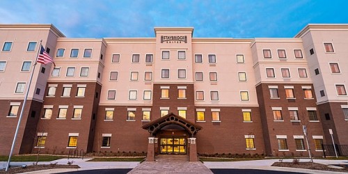 staybridge-suites-largo-exterior